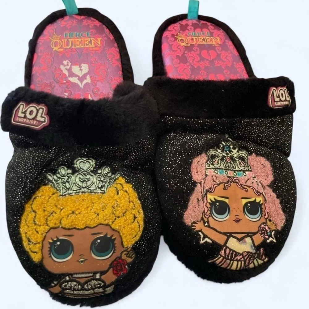 LOL Surprise Queen Slippers - black and pink #LOLSlippers 2-3